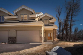 Aspen Pointe Townhome on Ski Hill Road
